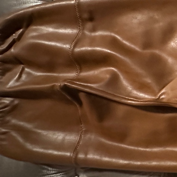 Wilfred Free Daria Pant
Size XS
C$78 C$138
Excellent condition no flaws
Skinny - Picture 4 of 13